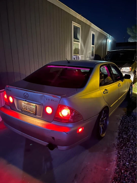 2002 Lexus IS 1st Gen - Image 3 of 6