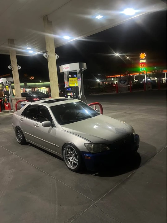 2002 Lexus IS 1st Gen - Image 4 of 6