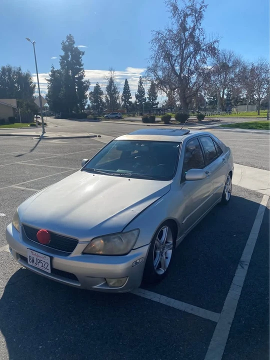 2002 Lexus IS 1st Gen - Image 2 of 7