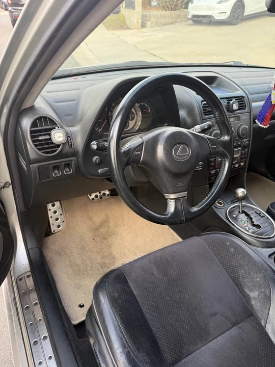 2002 Lexus IS 1st Gen - Image 3 of 4