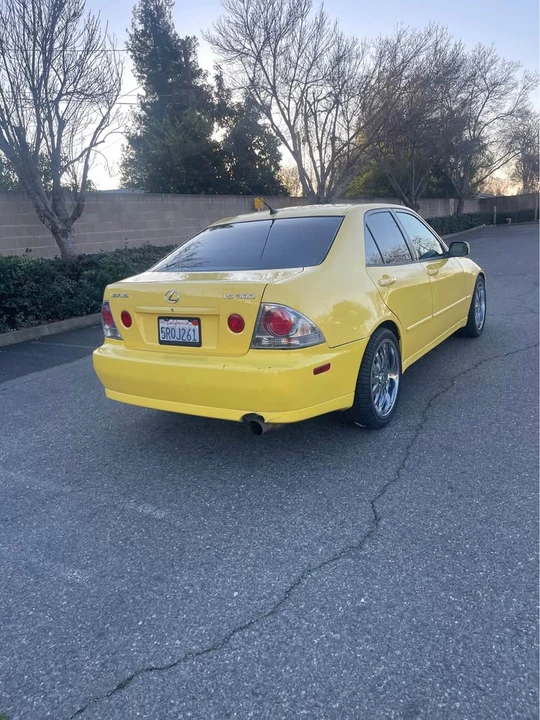 2002 Lexus IS 1st Gen - Image 4 of 11