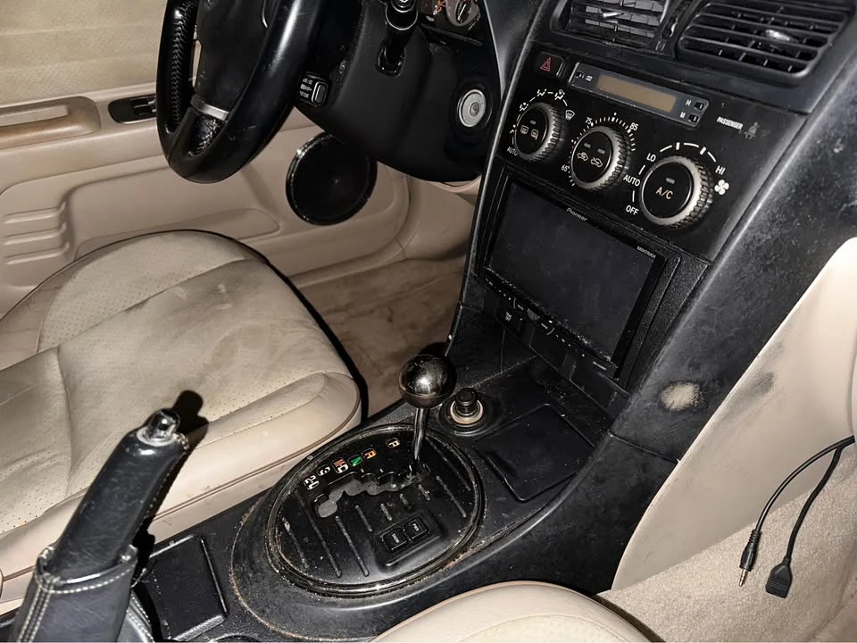 2002 Lexus IS 1st Gen - Image 10 of 17