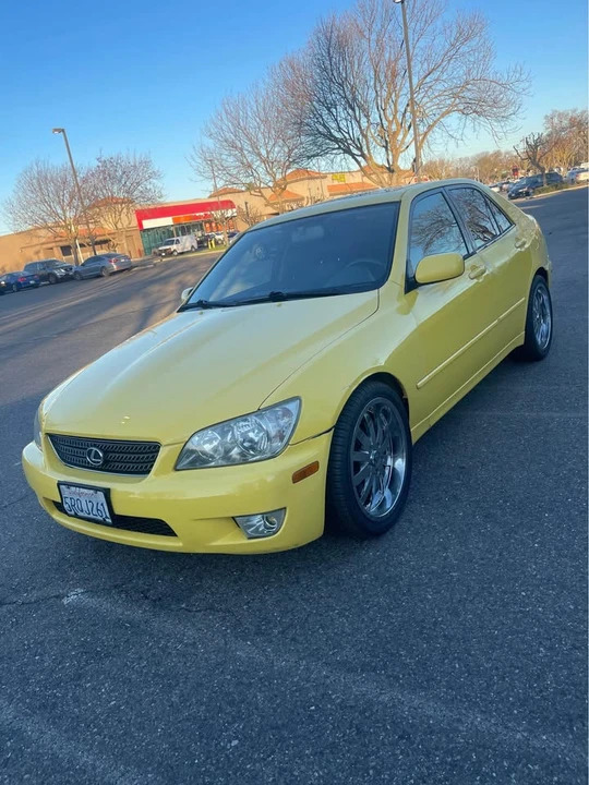 2002 Lexus IS 1st Gen - Image 6 of 11