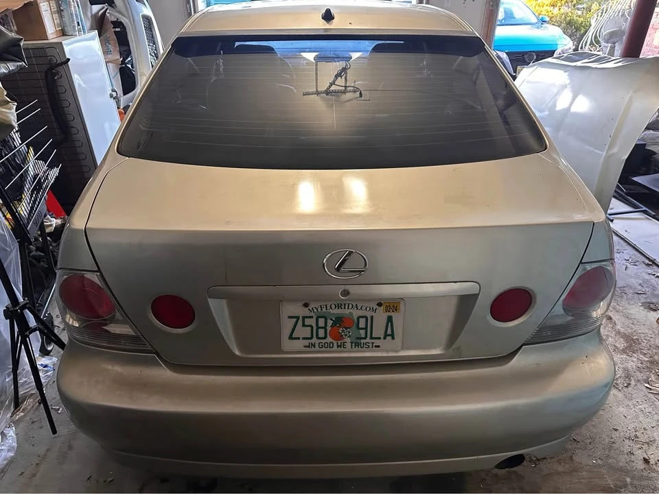2002 Lexus IS 1st Gen - Image 4 of 17
