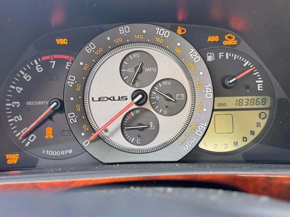 2002 Lexus IS 1st Gen - Image 9 of 13