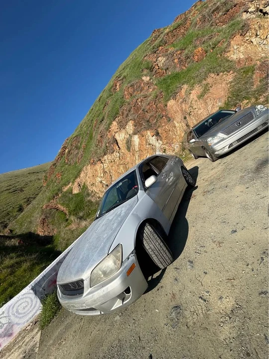 2002 Lexus IS 1st Gen - Image 3 of 6