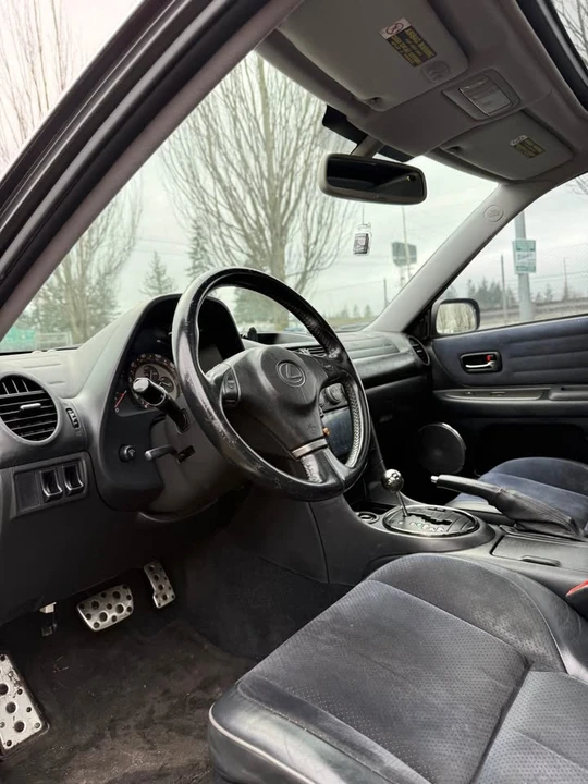 2002 Lexus IS 1st Gen - Image 12 of 16
