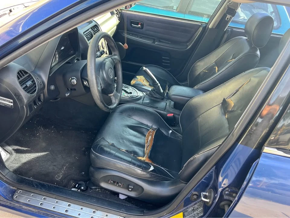 2002 Lexus IS 1st Gen - Image 5 of 6