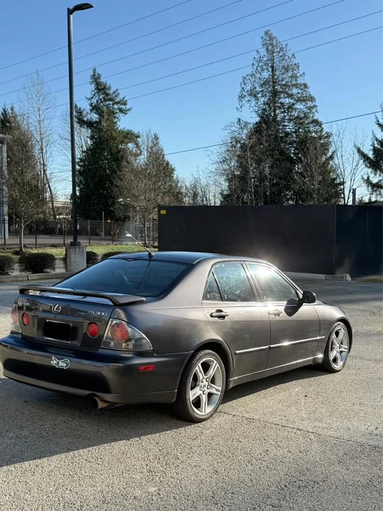 2002 Lexus IS 1st Gen - Image 6 of 16