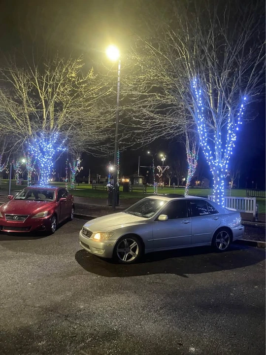 2002 Lexus IS 1st Gen - Image 5 of 10
