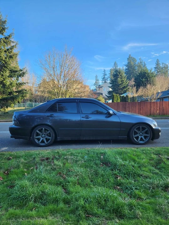 2002 Lexus IS 1st Gen - Image 2 of 7