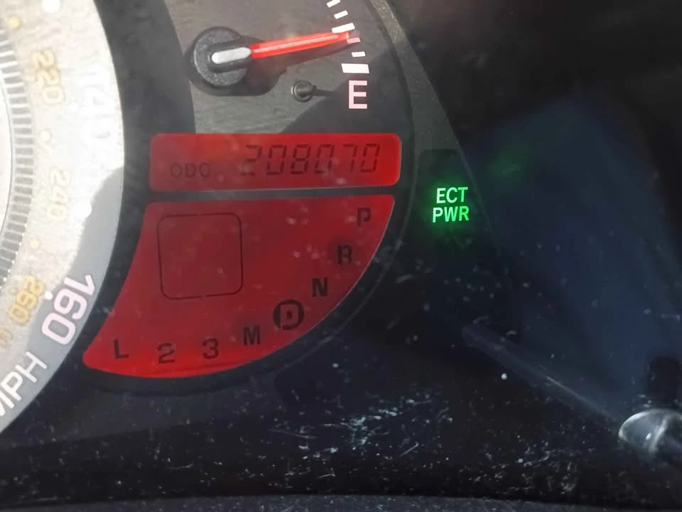 2002 Lexus IS 1st Gen - Image 16 of 17