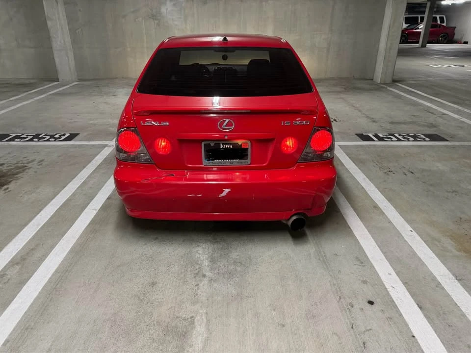 2002 Lexus IS 1st Gen - Image 4 of 8