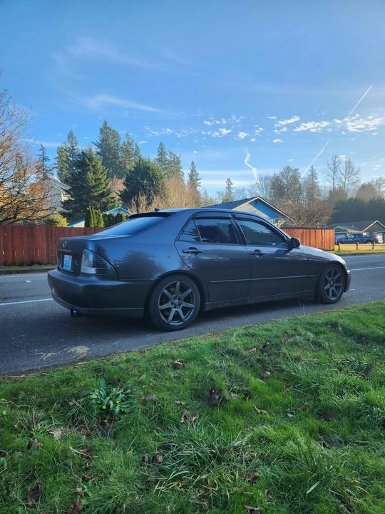 2002 Lexus IS 1st Gen - Image 3 of 7