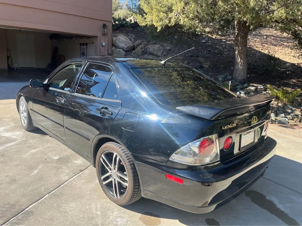 2002 Lexus IS 1st Gen - Image 4 of 9