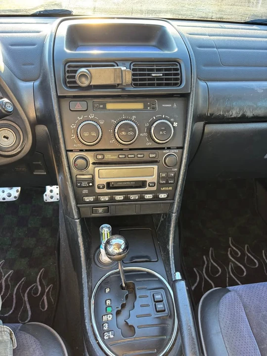 2002 Lexus IS 1st Gen - Image 11 of 20