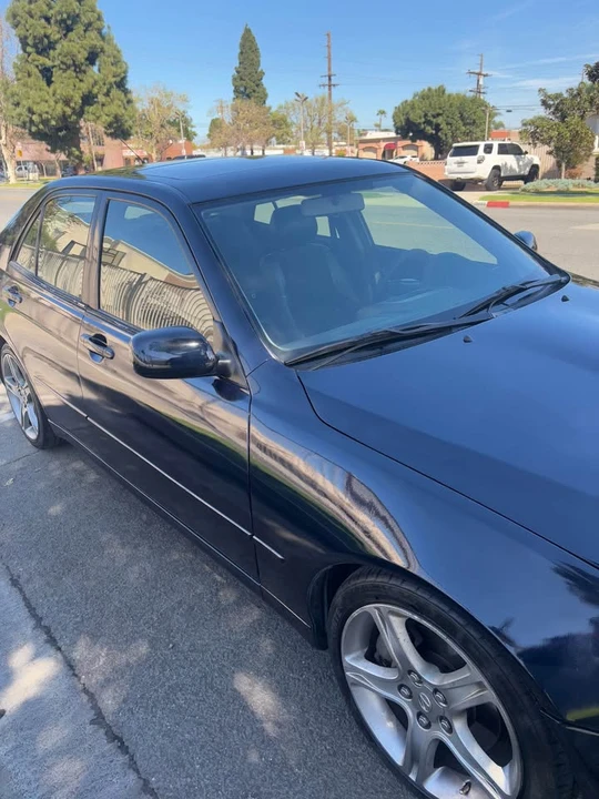 2002 Lexus IS 1st Gen - Image 9 of 15