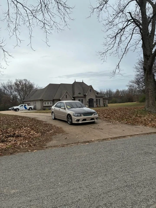 2002 Lexus IS 1st Gen - Image 11 of 13