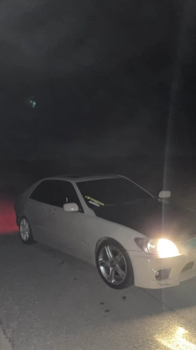 2002 Lexus IS 1st Gen - Image 12 of 13