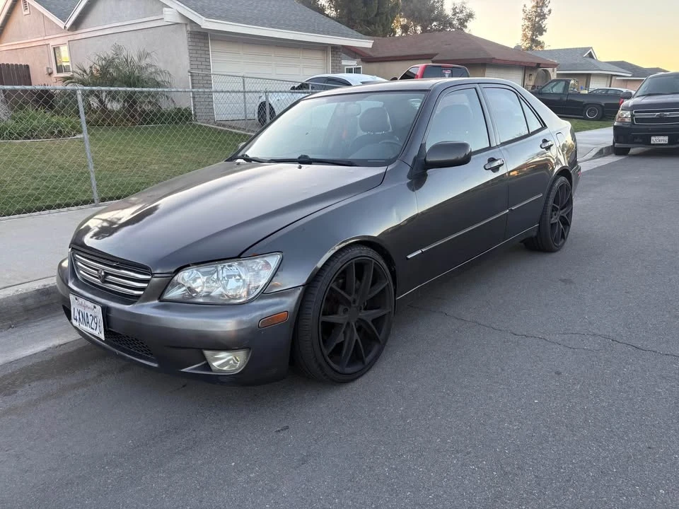 2002 Lexus IS 1st Gen - Image 2 of 7