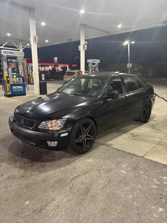 2002 Lexus IS 1st Gen - Image 3 of 6