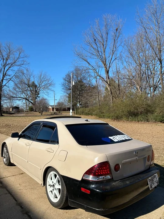 2002 Lexus IS 1st Gen - Image 12 of 16