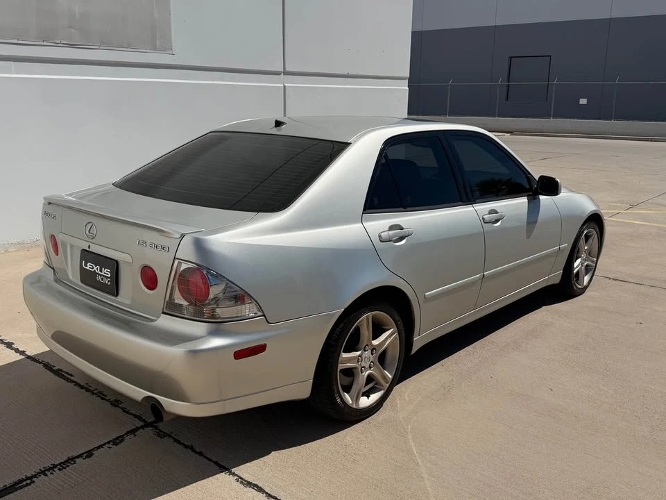 2002 Lexus IS 1st Gen - Image 8 of 20