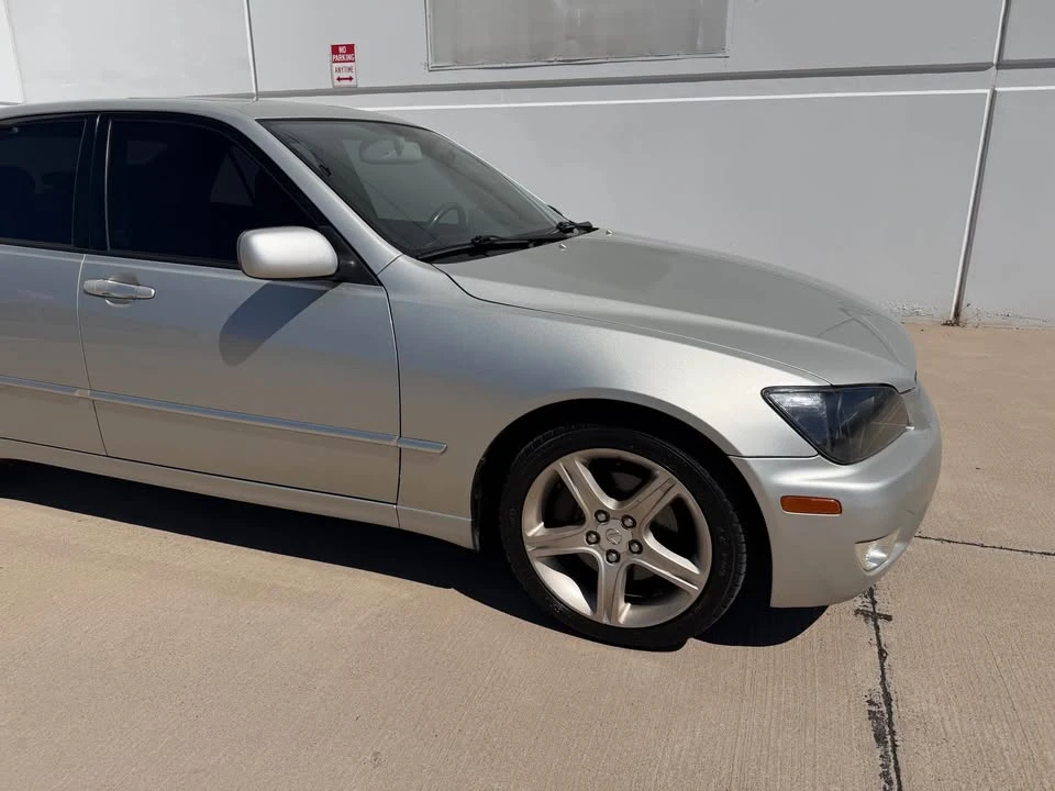 2002 Lexus IS 1st Gen - Image 19 of 20