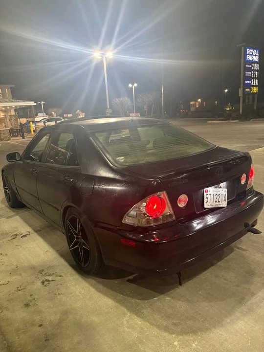 2002 Lexus IS 1st Gen - Image 5 of 6