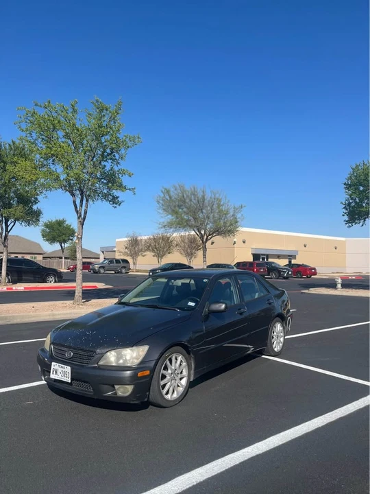 2002 Lexus IS 1st Gen - Image 3 of 19