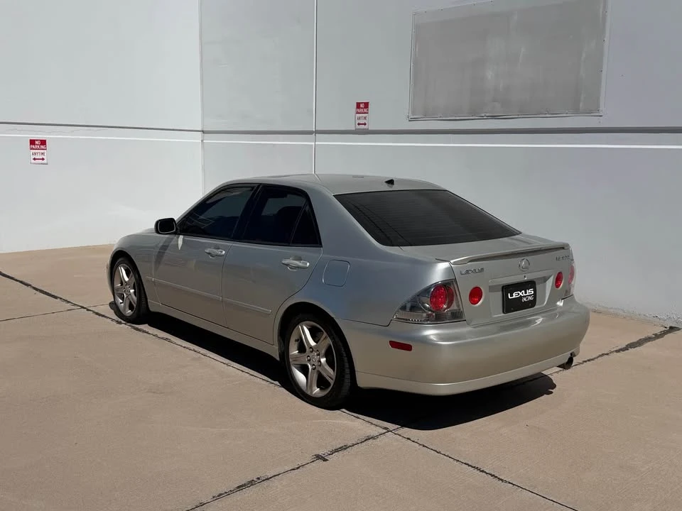 2002 Lexus IS 1st Gen - Image 4 of 20