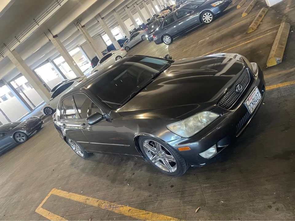 2002 Lexus IS 1st Gen - Image 6 of 9