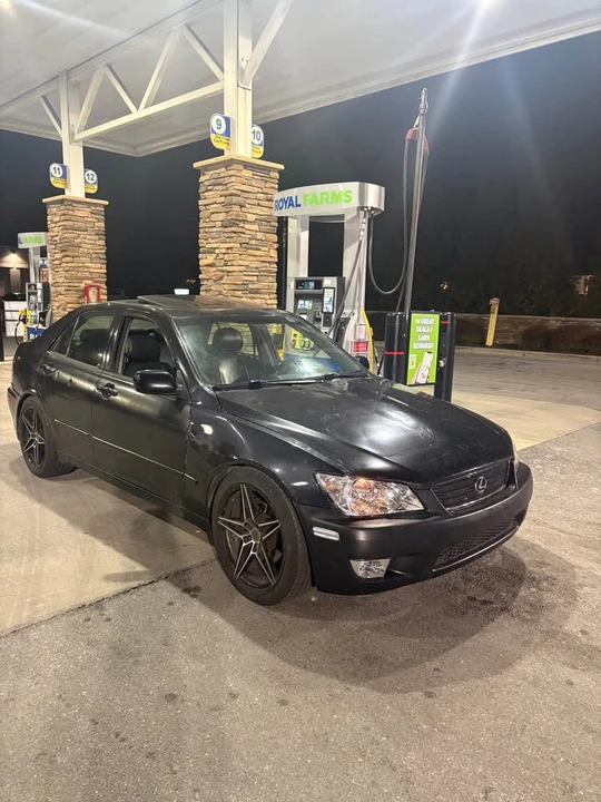 2002 Lexus IS 1st Gen - Image 2 of 6