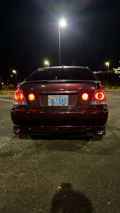 2002 Lexus IS 1st Gen - Image 2 of 10