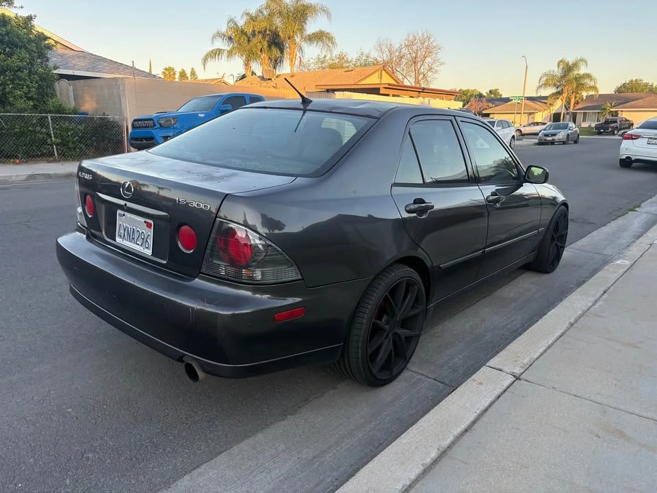 2002 Lexus IS 1st Gen - Image 3 of 7