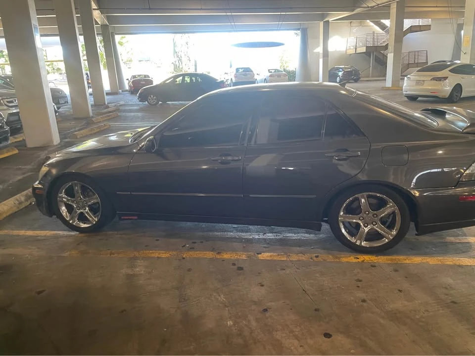2002 Lexus IS 1st Gen - Image 7 of 9