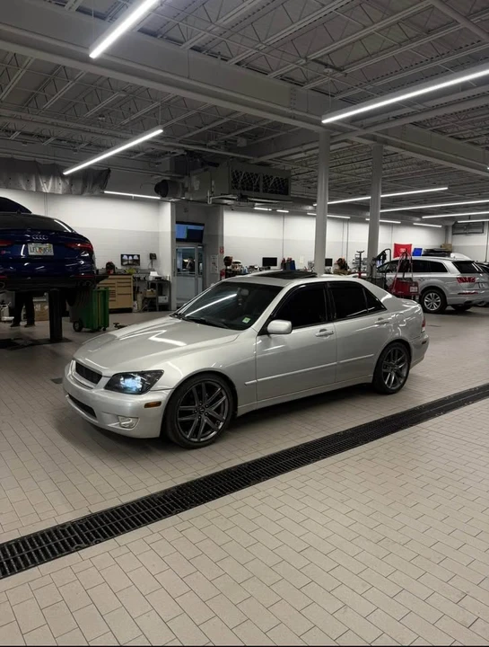 2002 Lexus IS 1st Gen - Image 2 of 13