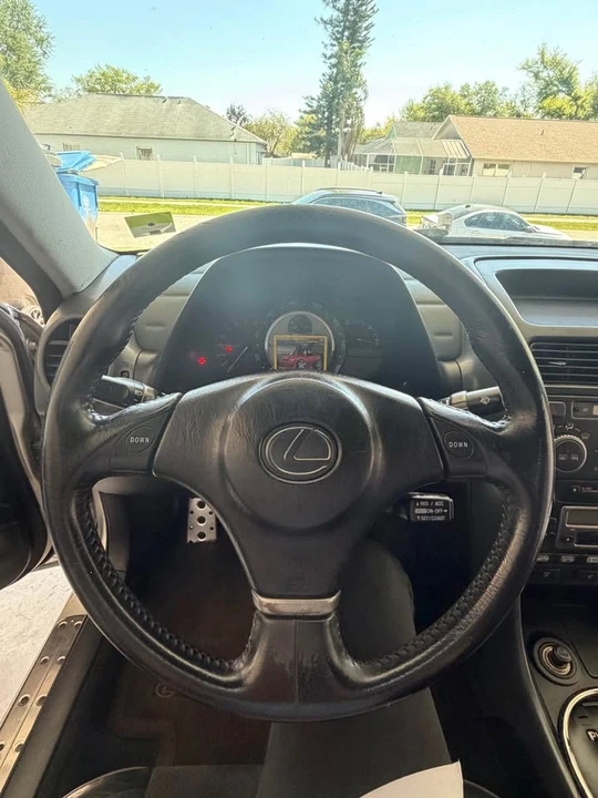 2002 Lexus IS 1st Gen - Image 7 of 13