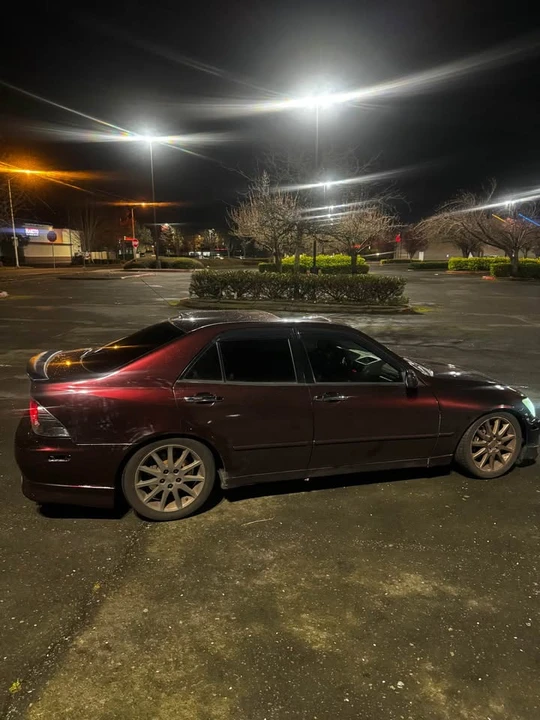 2002 Lexus IS 1st Gen - Image 5 of 10