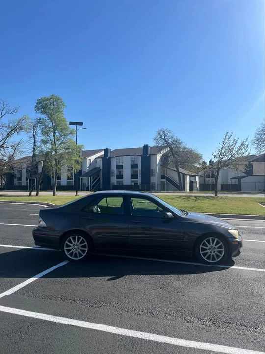 2002 Lexus IS 1st Gen - Image 4 of 19