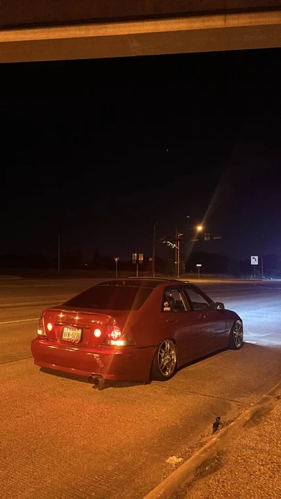 2002 Lexus IS 1st Gen - Image 2 of 6