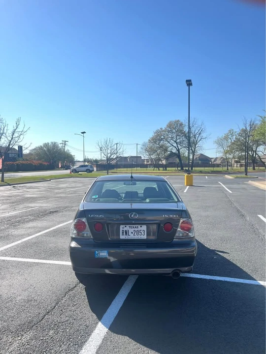2002 Lexus IS 1st Gen - Image 6 of 19