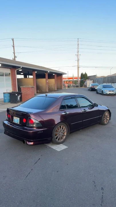 2002 Lexus IS 1st Gen - Image 2 of 12