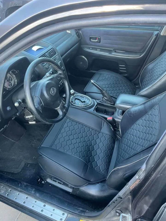 2002 Lexus IS 1st Gen - Image 6 of 8