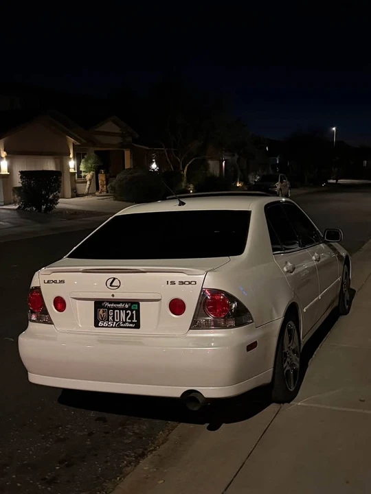 2002 Lexus IS 1st Gen - Image 3 of 11