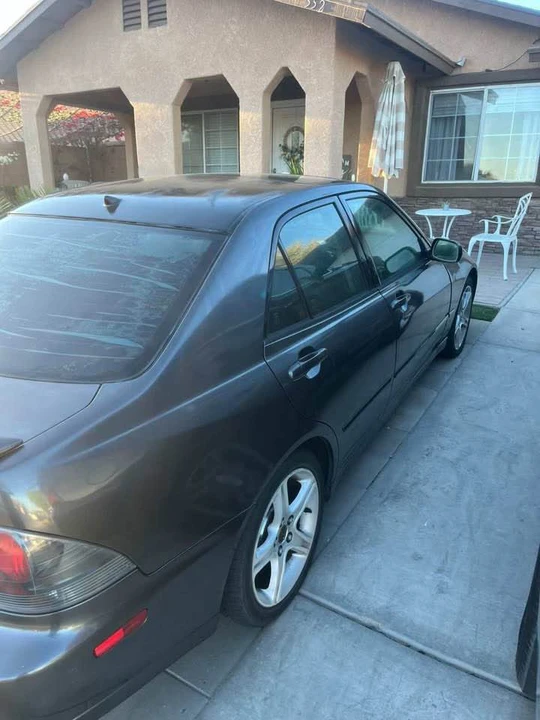 2002 Lexus IS 1st Gen - Image 4 of 8