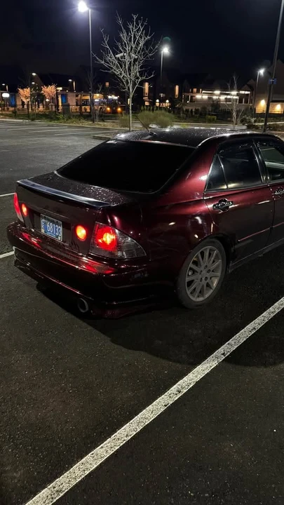 2002 Lexus IS 1st Gen - Image 8 of 10