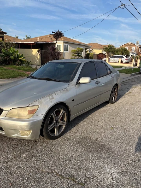 2002 Lexus IS 1st Gen - Image 3 of 15