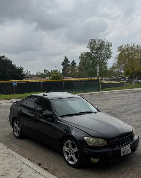 2002 Lexus IS 1st Gen - Image 3 of 7