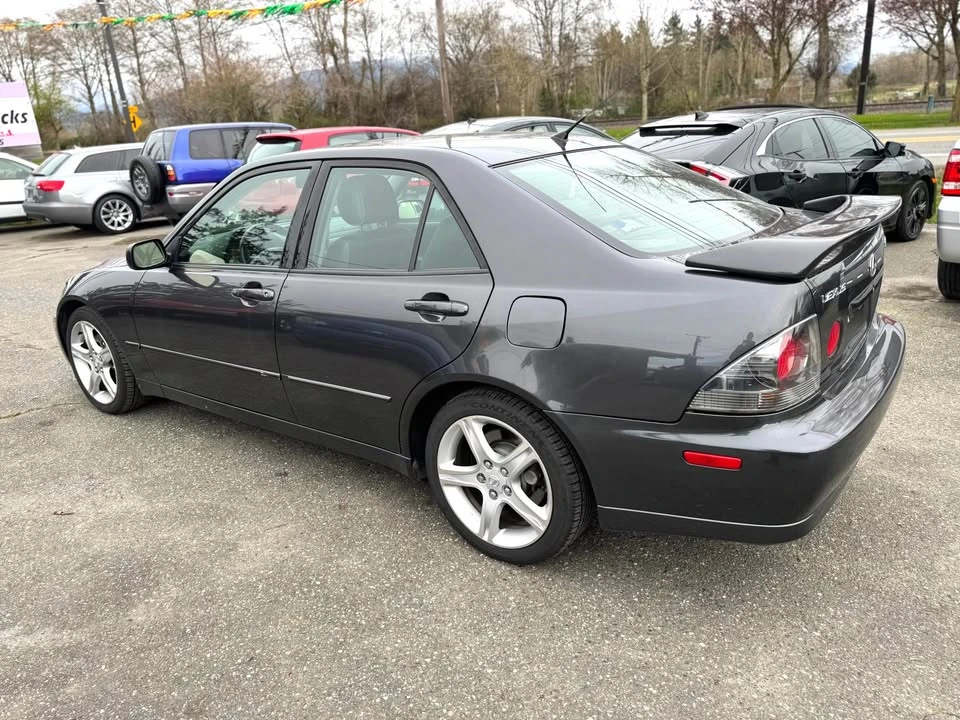 2002 Lexus IS 1st Gen - Image 5 of 12